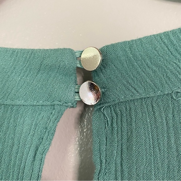 Torrid 5 Green Sleeveless Top - Picture 7 of 9